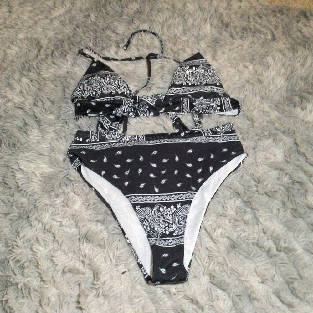 Bathing suit
